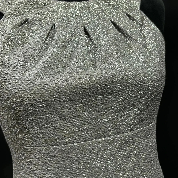 Jessica Howard Midi,metallic thread,sleeveless,scoop neck,slit back hem,zip back - Picture 2 of 14